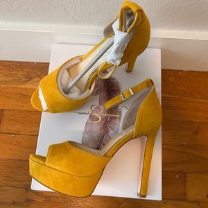 Jessica Simpson JS- Beeya Sunflower suede ankle strap platform heels BRAND NEW